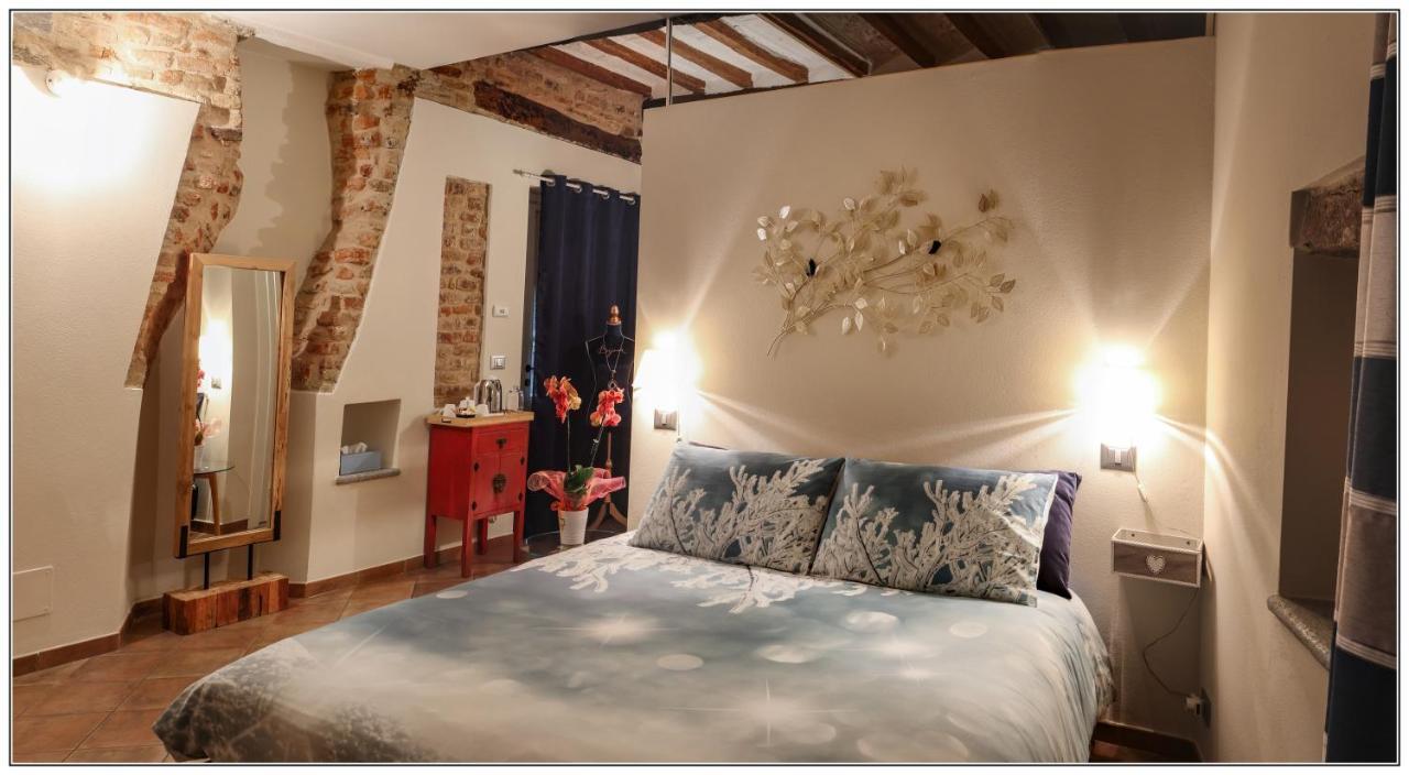 Il Giardino Sul Tetto B&B Guarene Exteriör bild