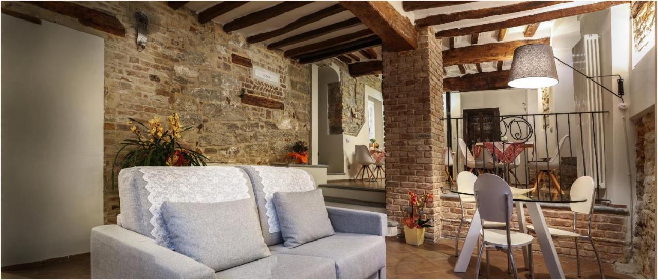 Il Giardino Sul Tetto B&B Guarene Exteriör bild